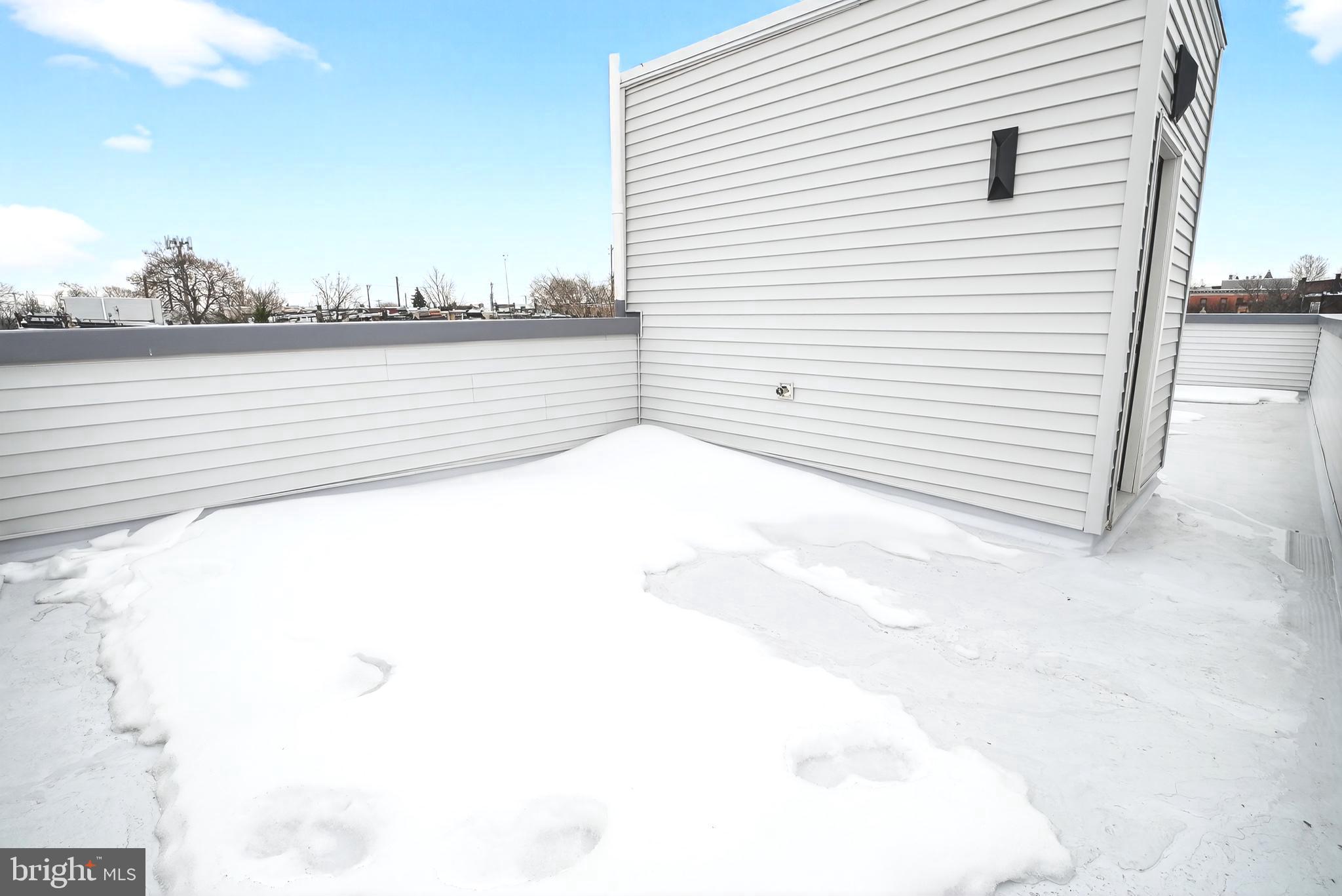 SQUIRREL HILL - Residential