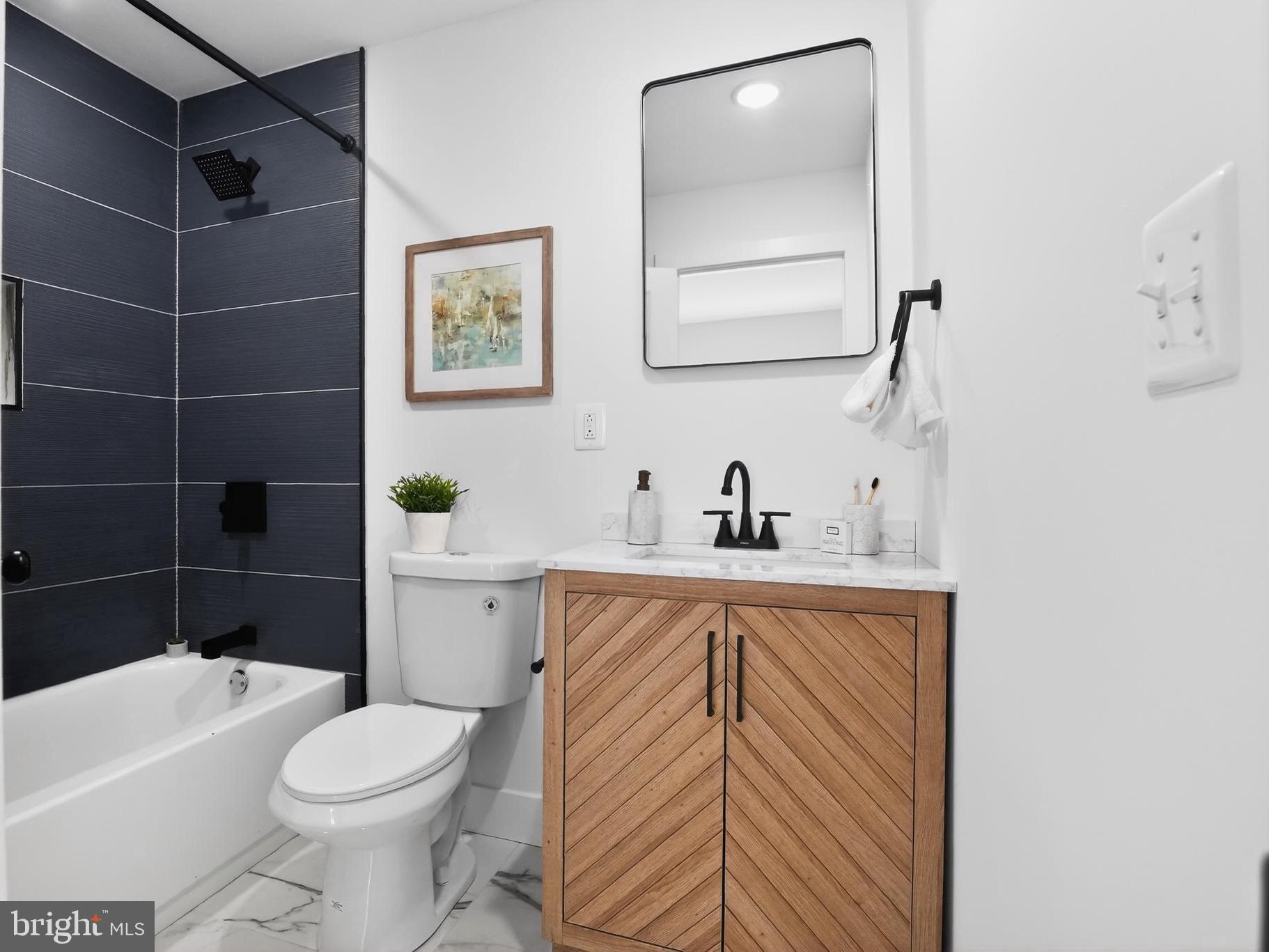 SQUIRREL HILL - Residential