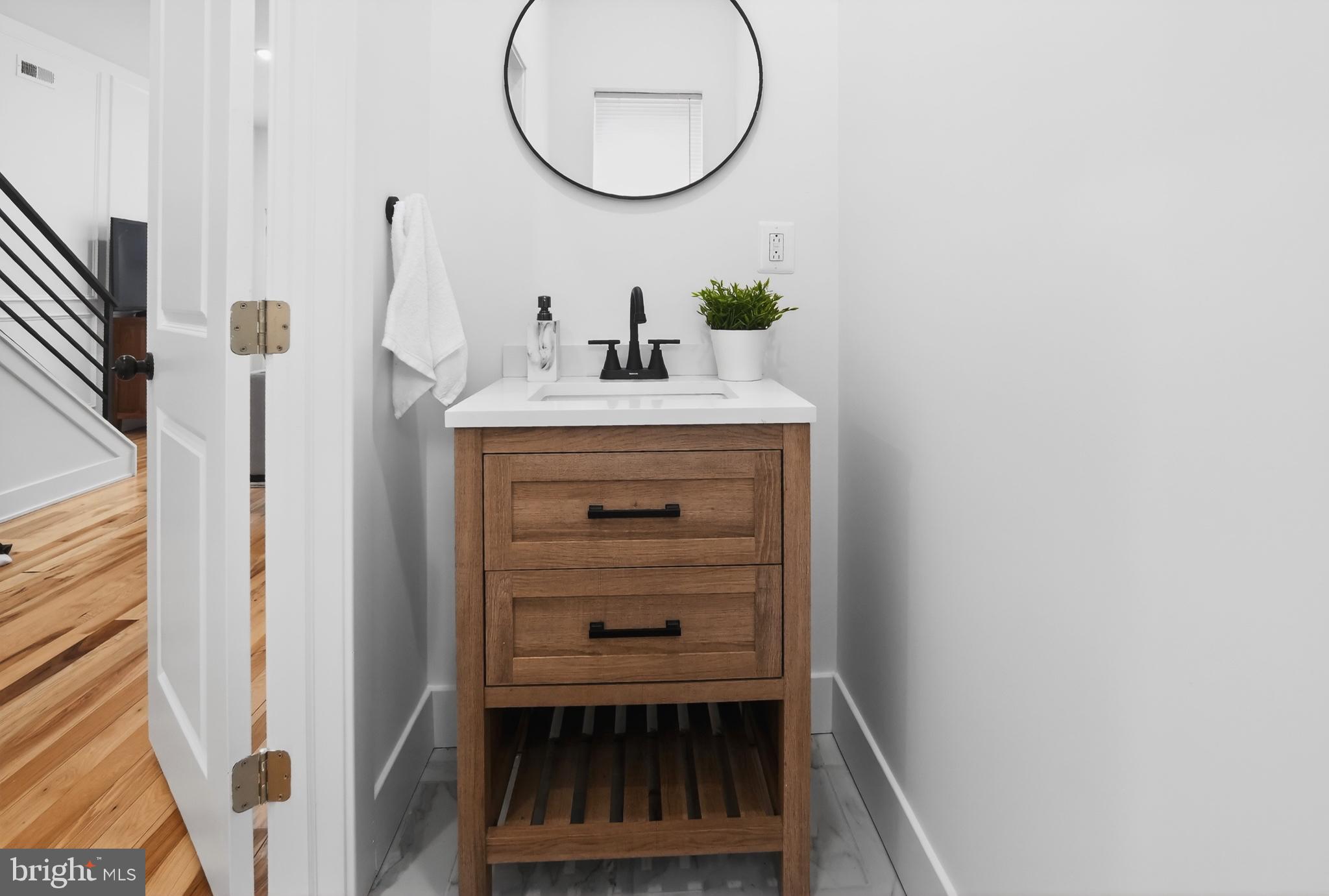 SQUIRREL HILL - Residential