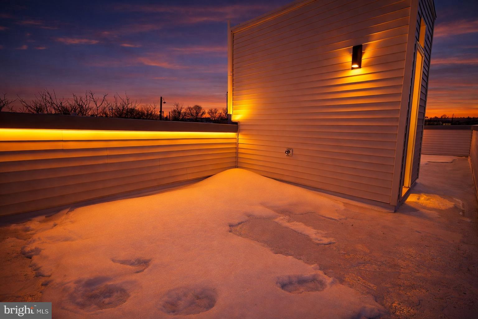 SQUIRREL HILL - Residential