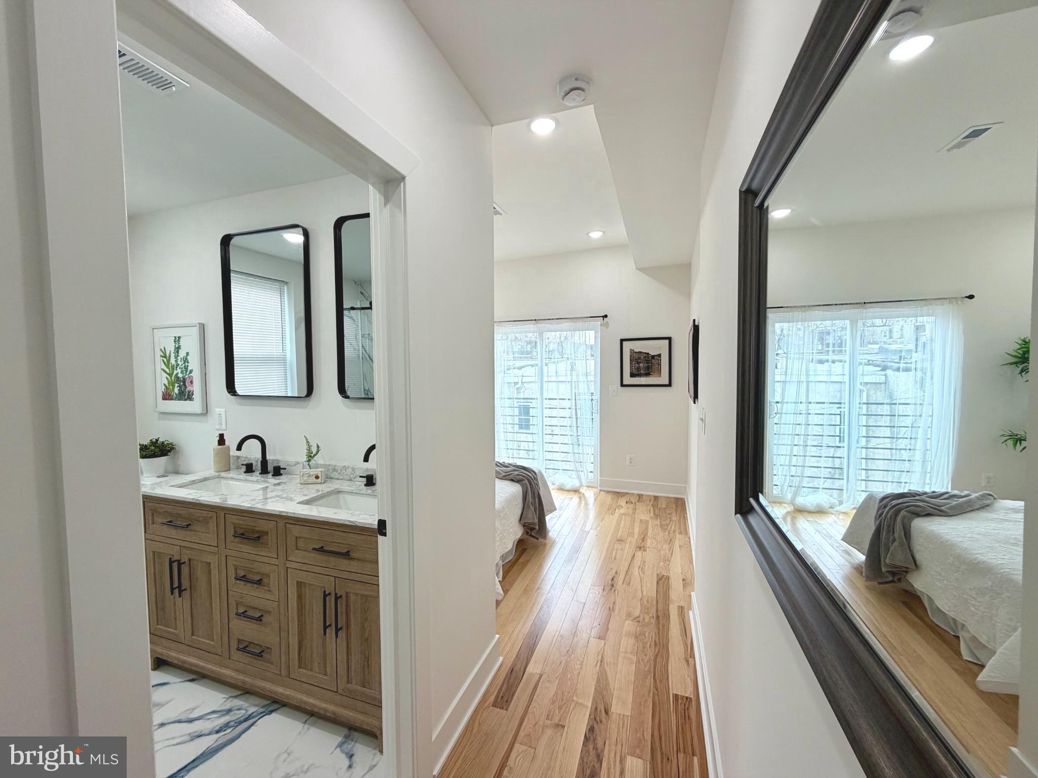 SQUIRREL HILL - Residential