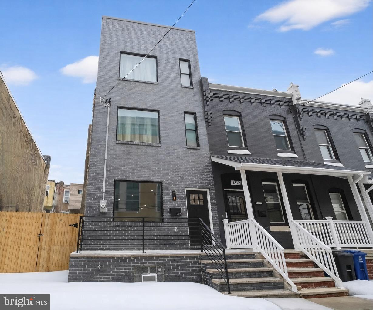 SQUIRREL HILL - Residential