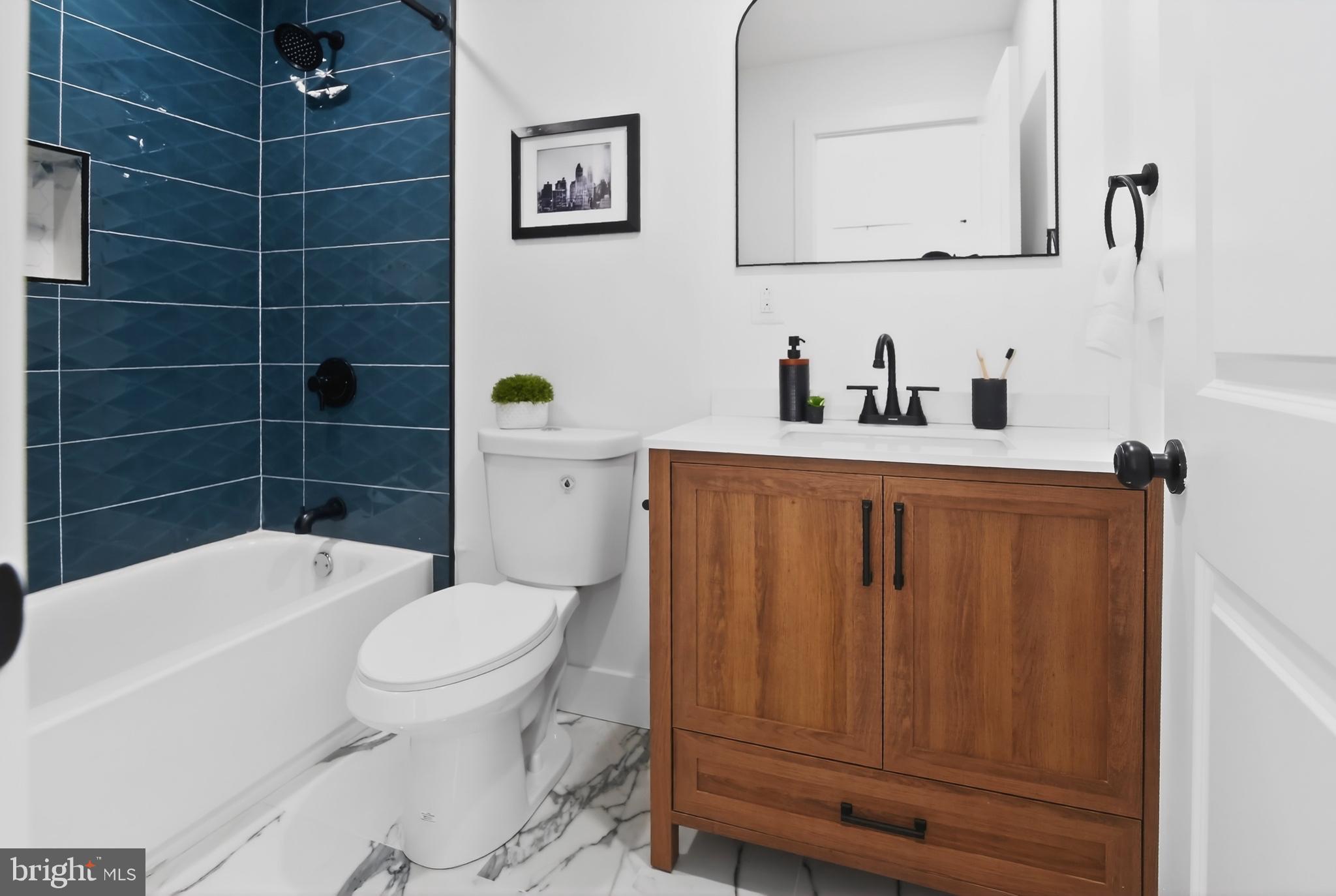 SQUIRREL HILL - Residential