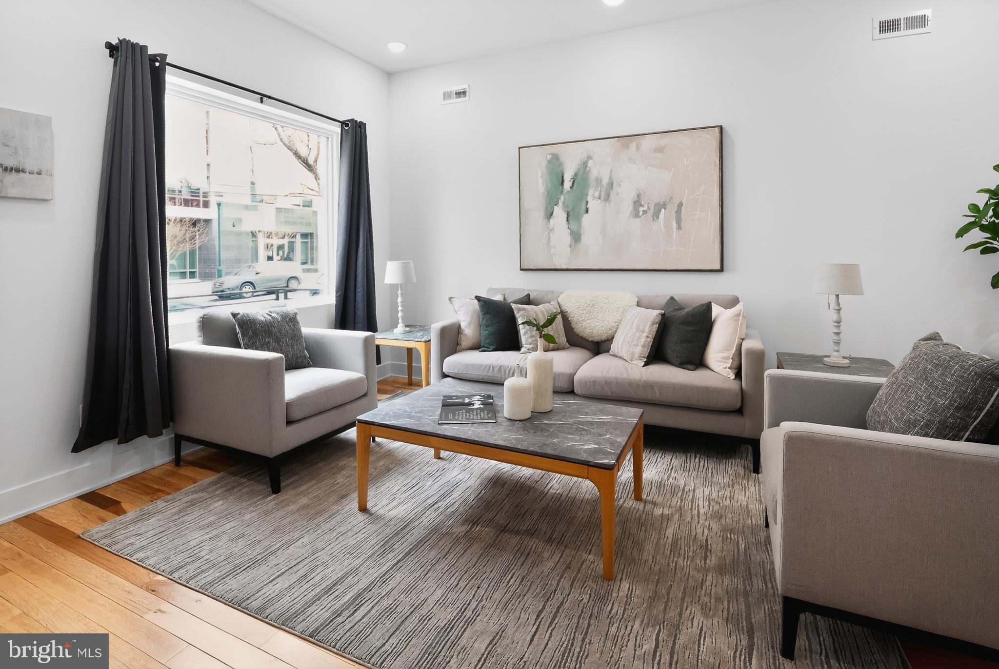 SQUIRREL HILL - Residential