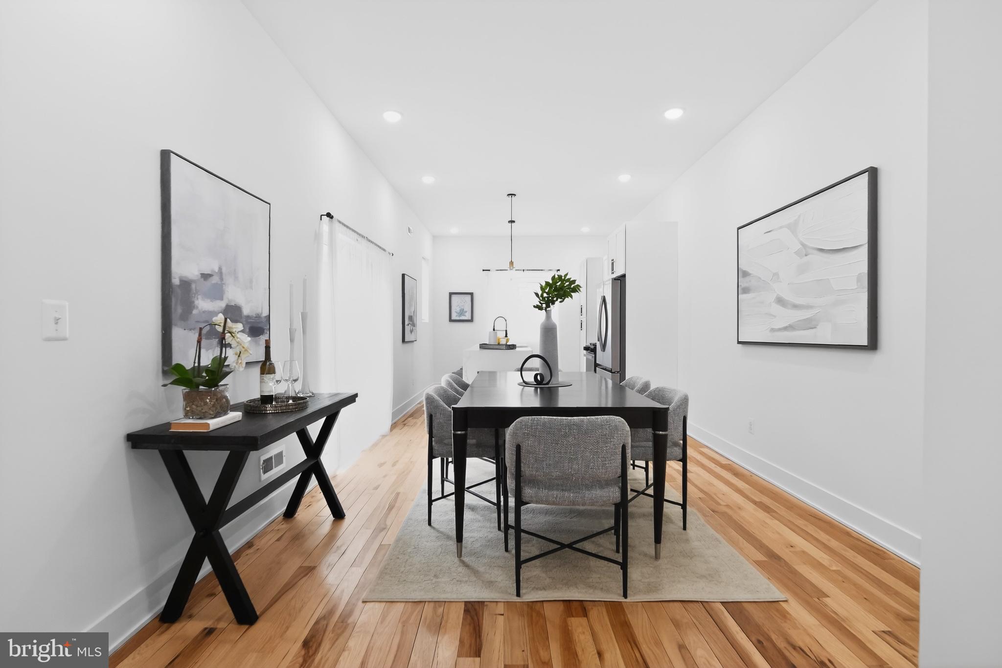 SQUIRREL HILL - Residential