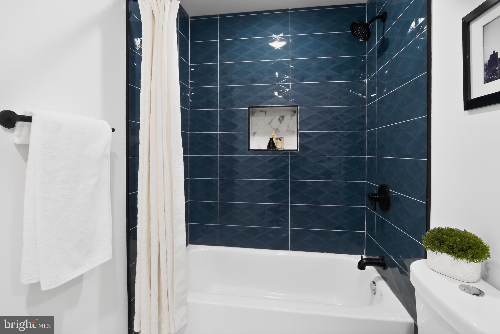 SQUIRREL HILL - Residential