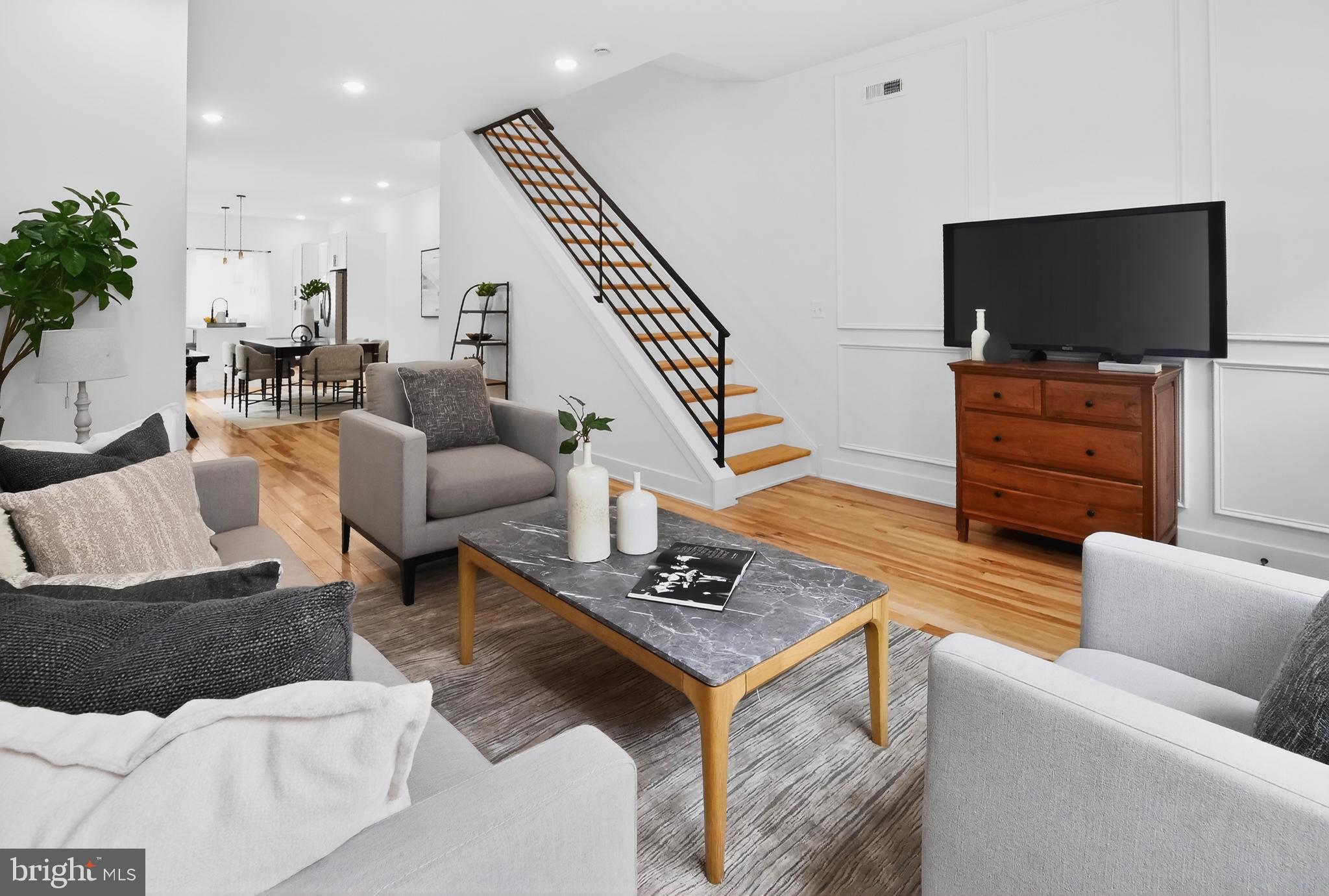 SQUIRREL HILL - Residential