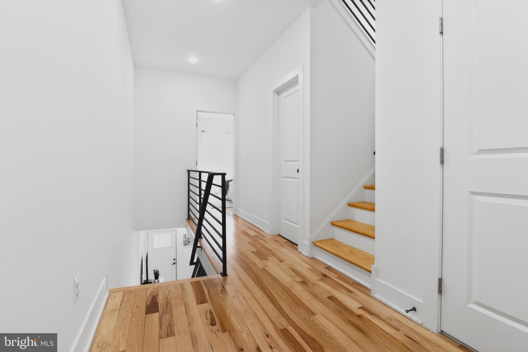 SQUIRREL HILL - Residential