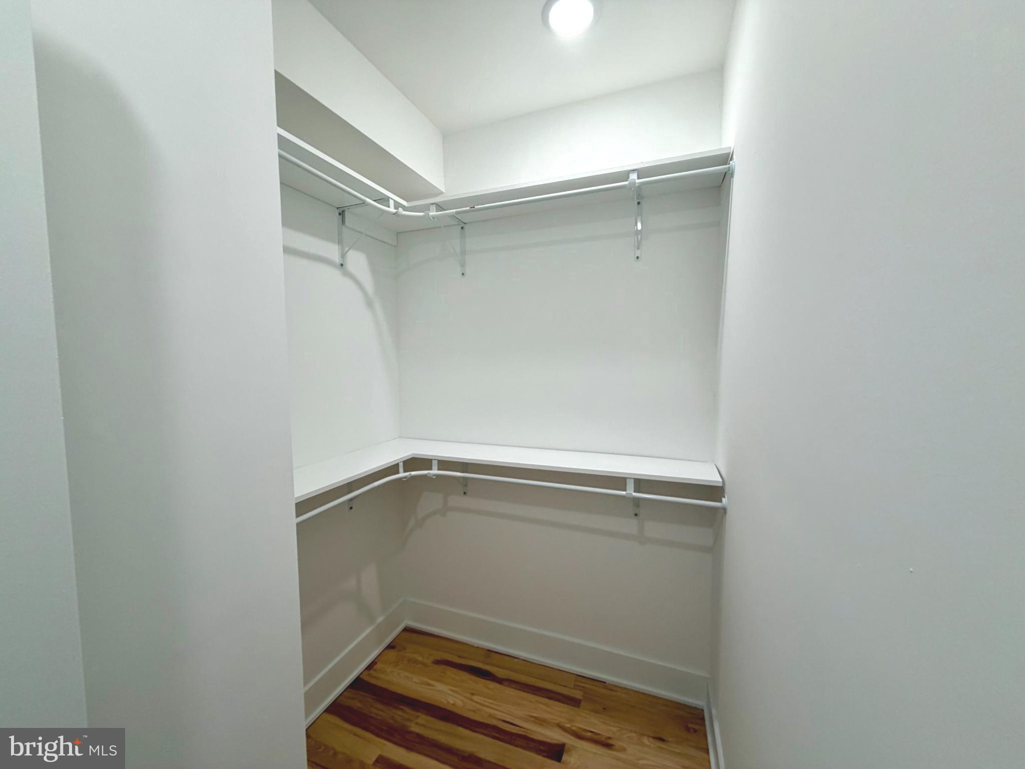 SQUIRREL HILL - Residential