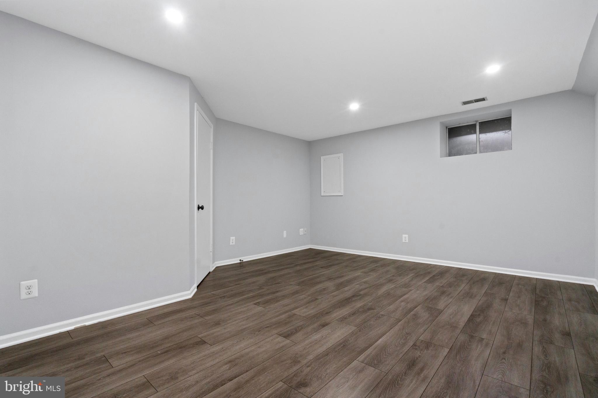 WHISPERWOOD - Residential