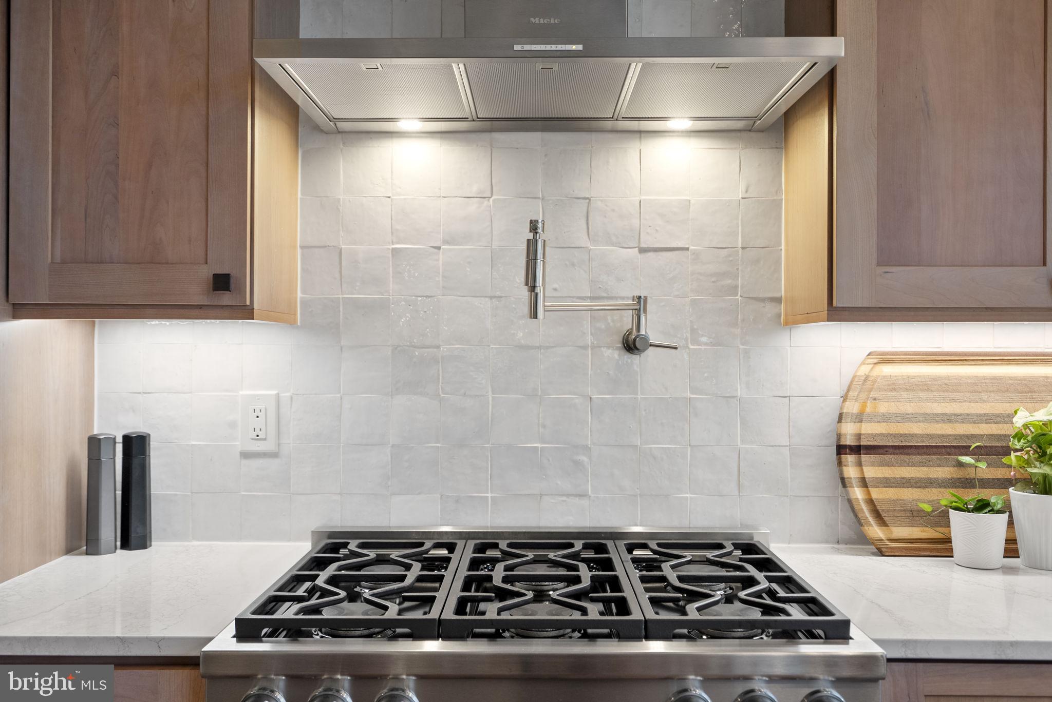 CHALK POINT - Residential