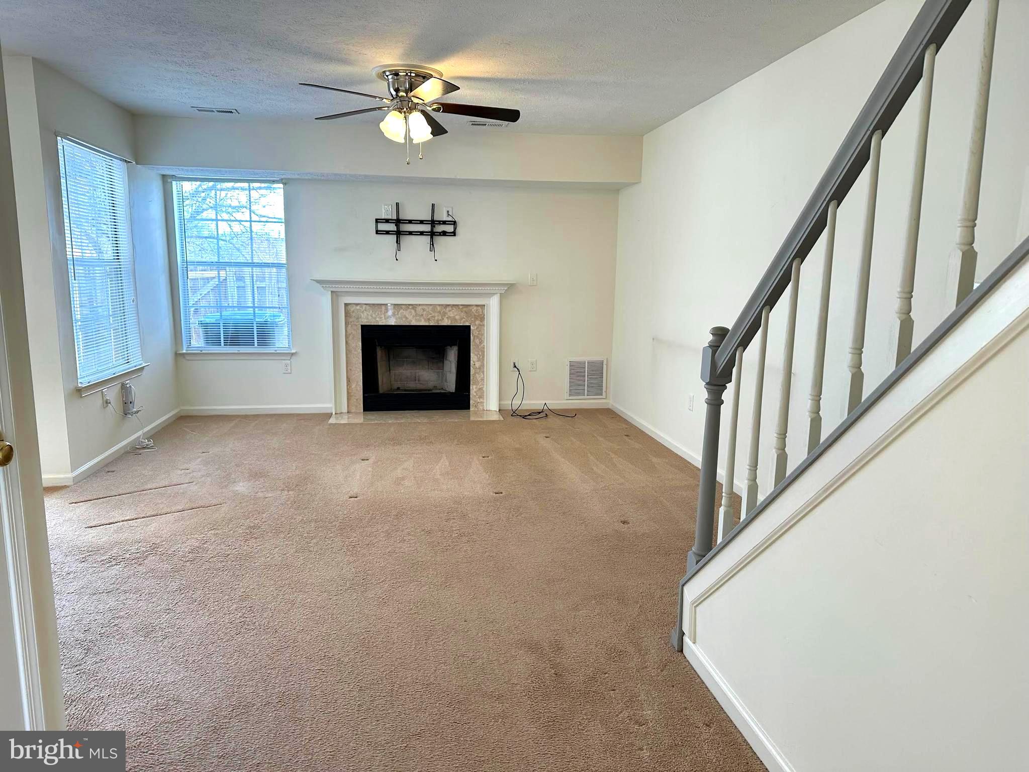 SOUTHRIDGE TOWNHOUSES - Residential Lease
