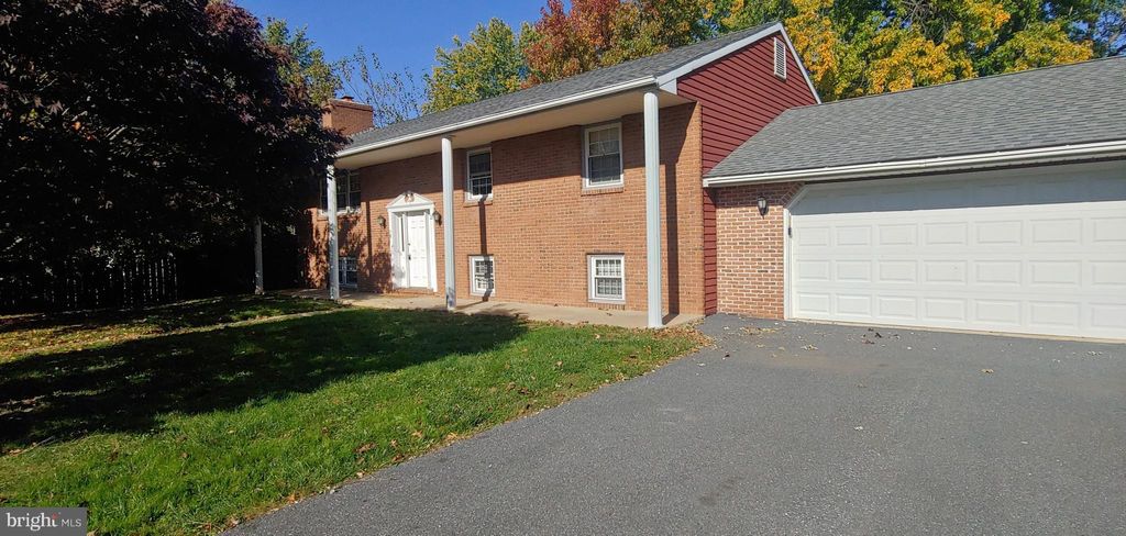 Photo of 21 Park Avenue, Mountville, PA 17554 (MLS # PALA2059118)