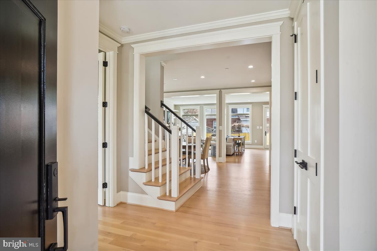 GLENBROOK KNOLLS - Residential