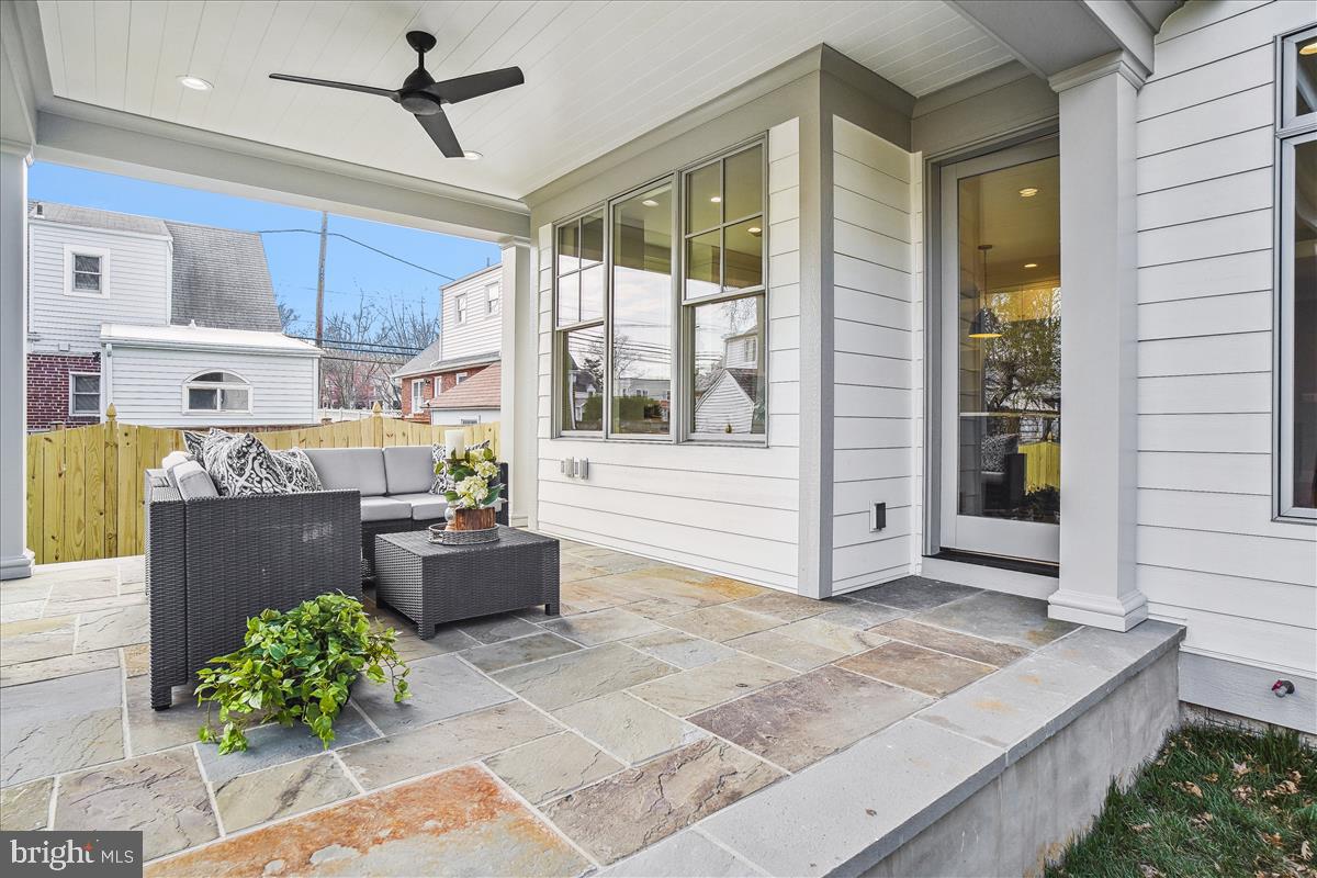 GLENBROOK KNOLLS - Residential