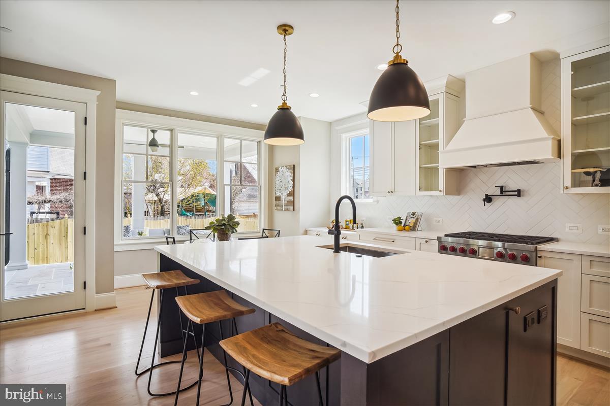 GLENBROOK KNOLLS - Residential