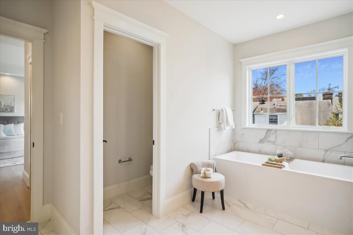 GLENBROOK KNOLLS - Residential