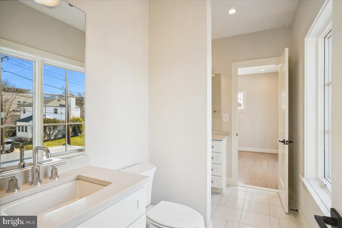 GLENBROOK KNOLLS - Residential