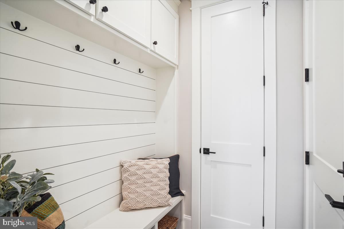 GLENBROOK KNOLLS - Residential