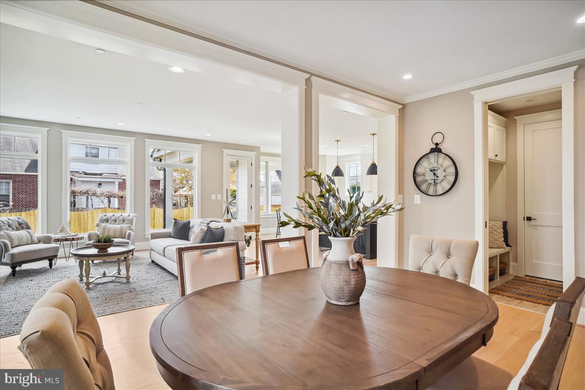 GLENBROOK KNOLLS - Residential