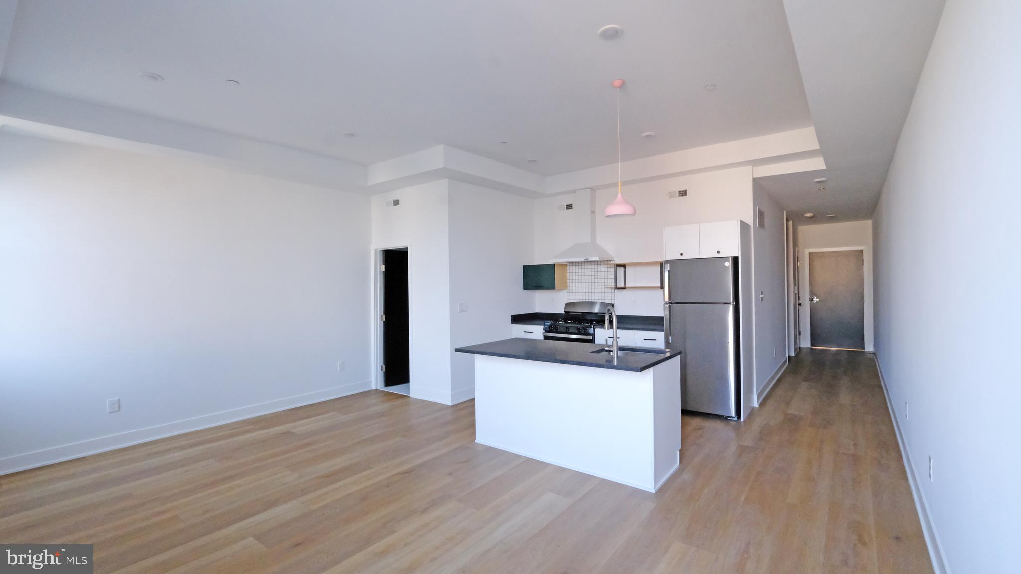 PORT RICHMOND - Residential Lease