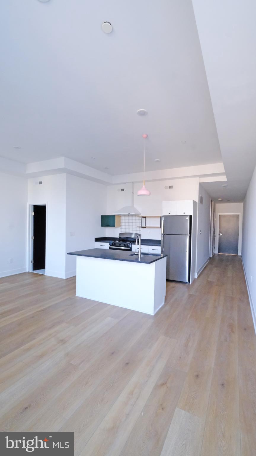 PORT RICHMOND - Residential Lease