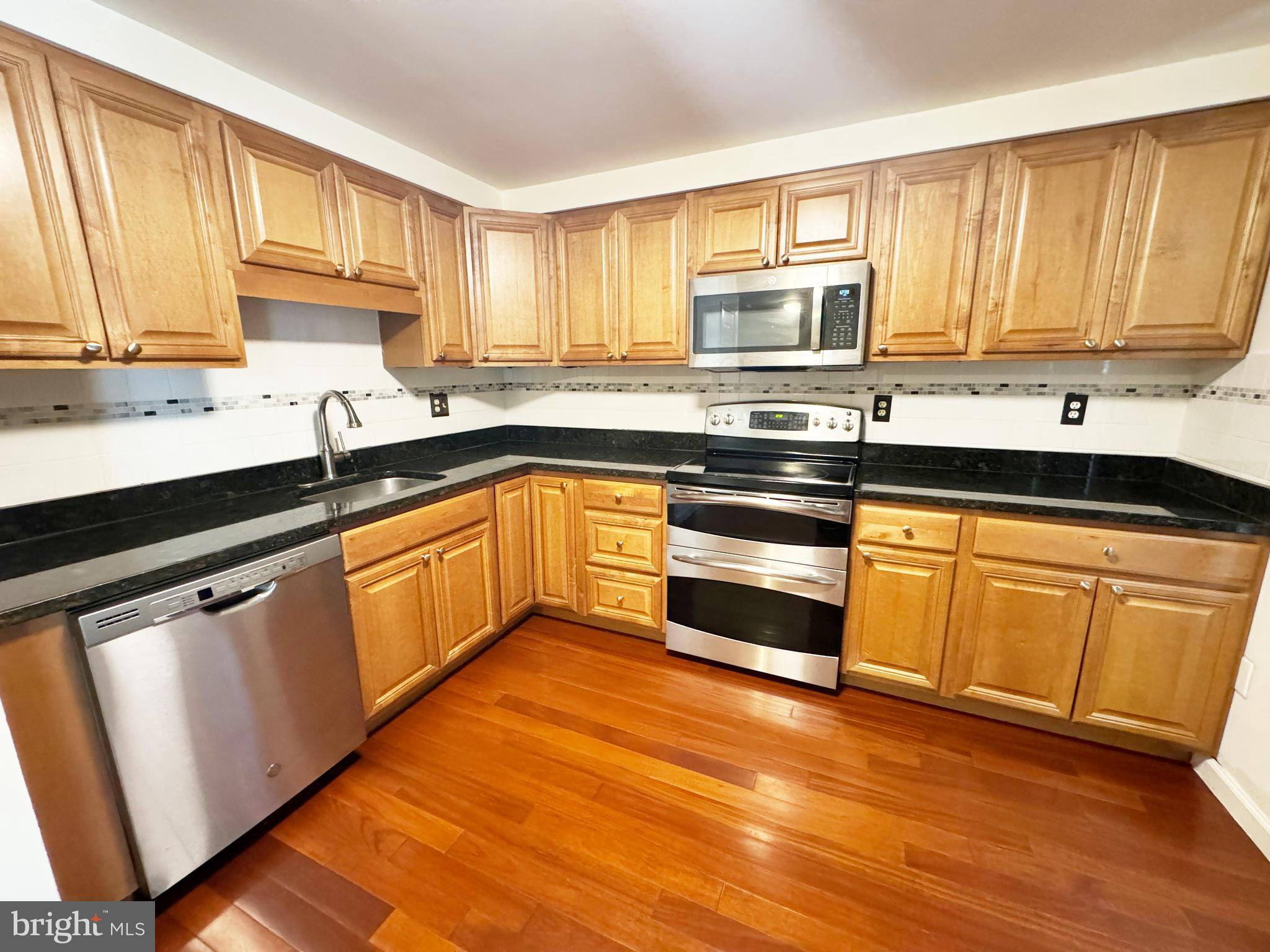 INDIAN CREEK VILLAGE - Residential