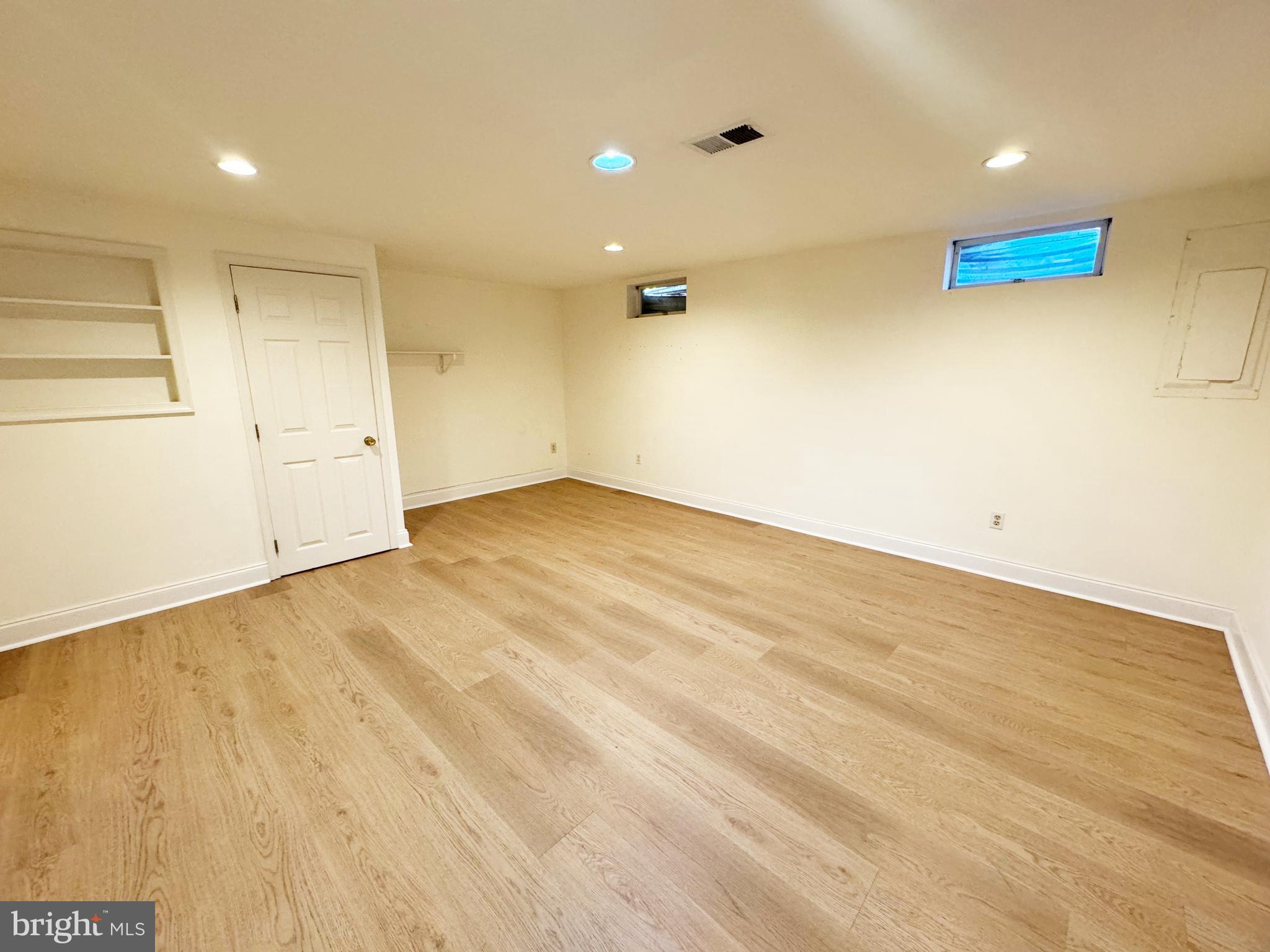 INDIAN CREEK VILLAGE - Residential