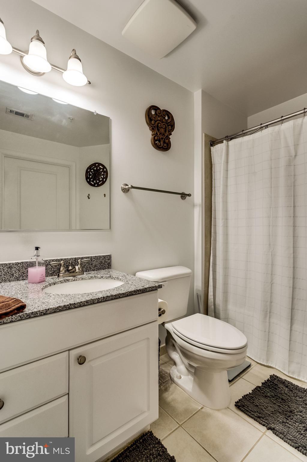 ECLIPSE ON CENTER PARK - Residential Lease