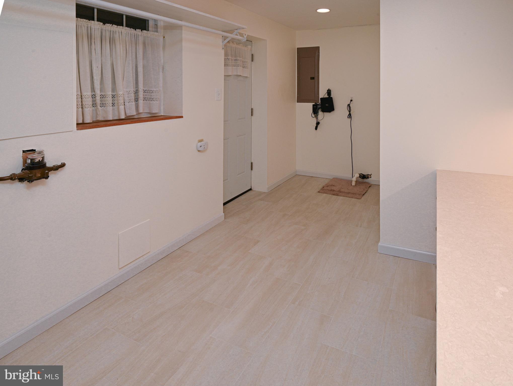 NEWINGTON FOREST - Residential