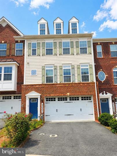 Townhouse For Rent - 22605 Winding Woods Way<br/> CLARKSBURG, MD 20871