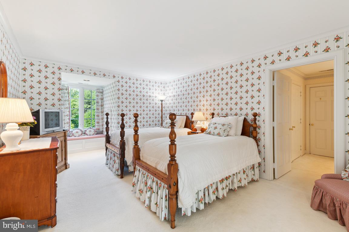 OAK HILL ESTATES - Residential