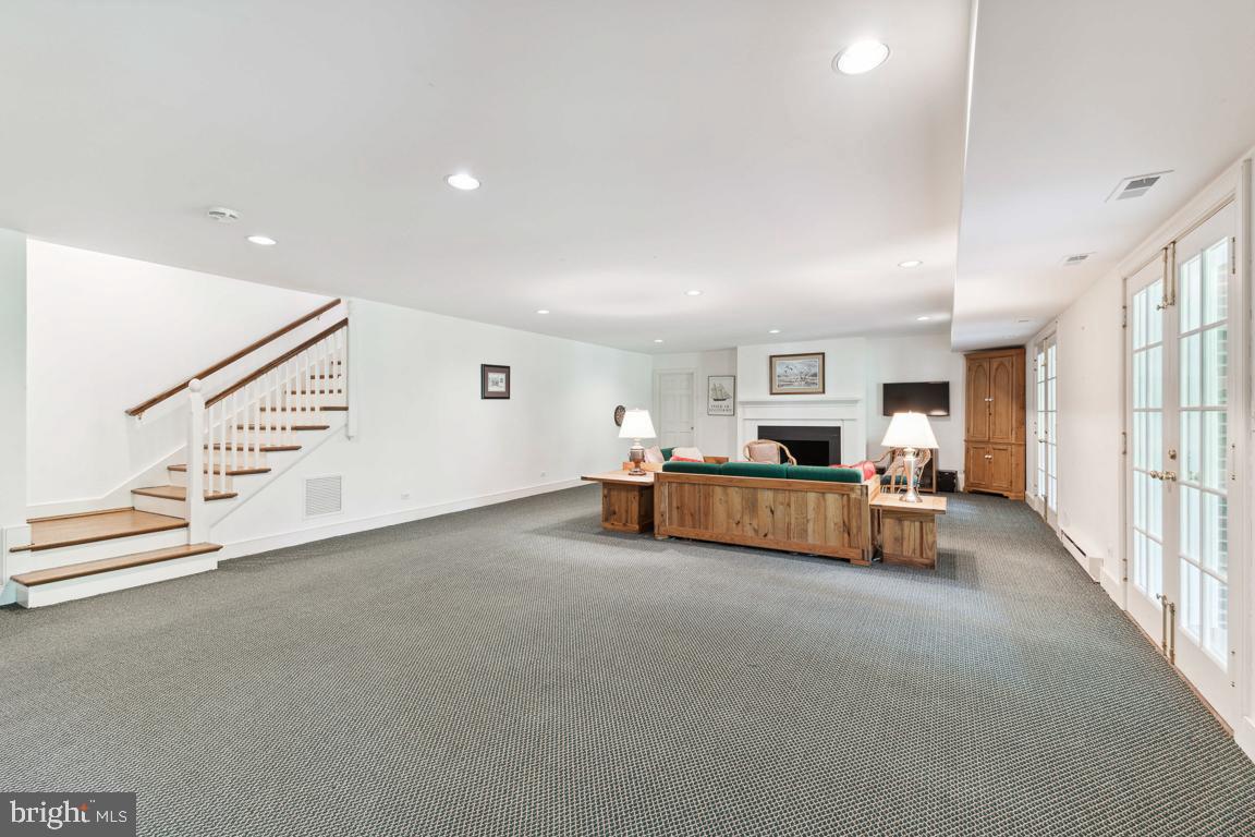 OAK HILL ESTATES - Residential