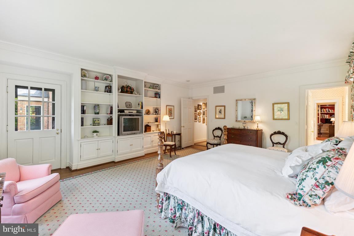 OAK HILL ESTATES - Residential