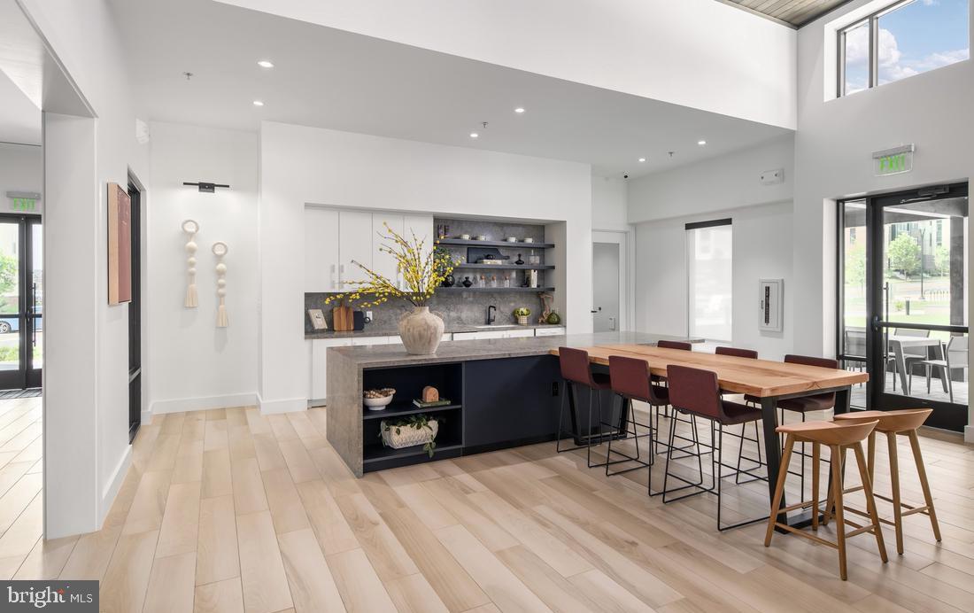 METRO WALK AT MOOREFIELD STATION - Residential