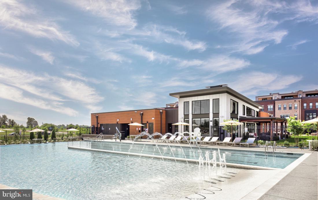 METRO WALK AT MOOREFIELD STATION - Residential