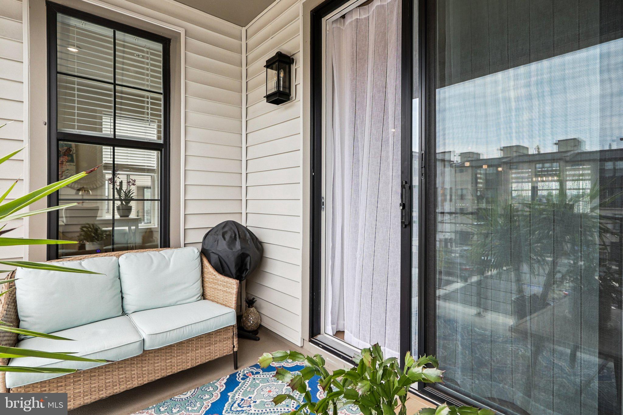 METRO WALK AT MOOREFIELD STATION - Residential