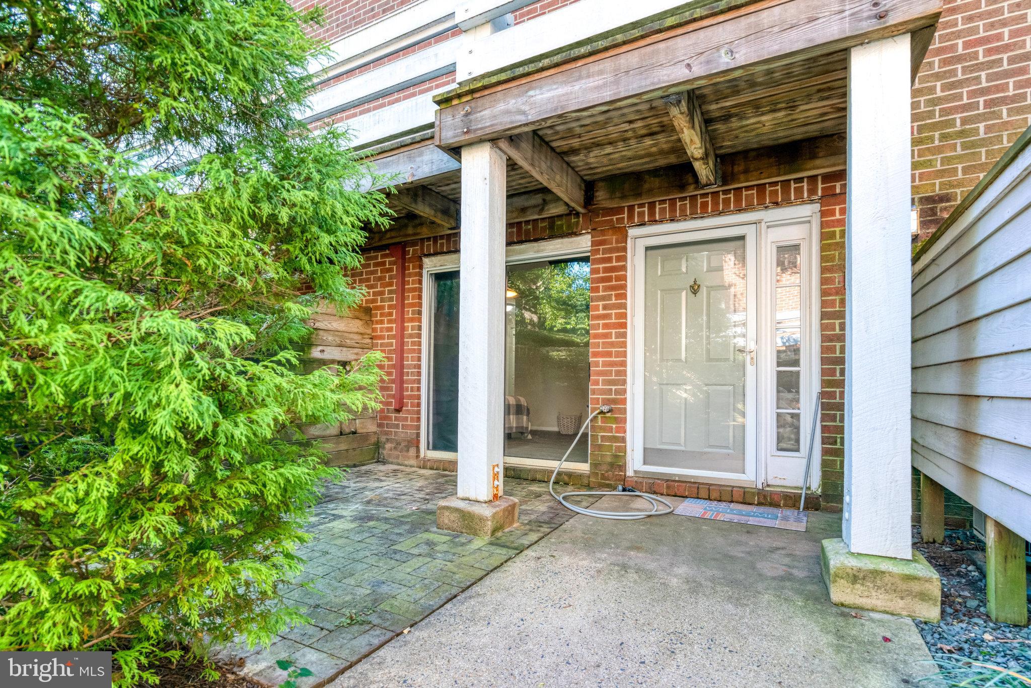 7598 LAKESIDE VILLAGE DRIVE L L