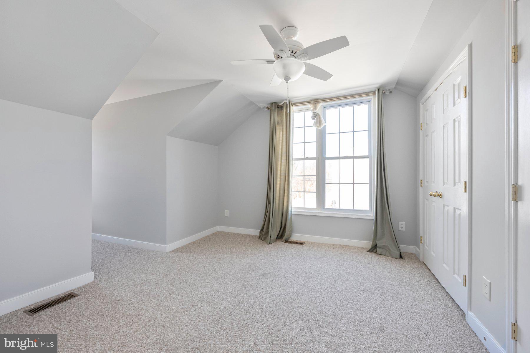 WOODLAWN HEIGHTS - Residential