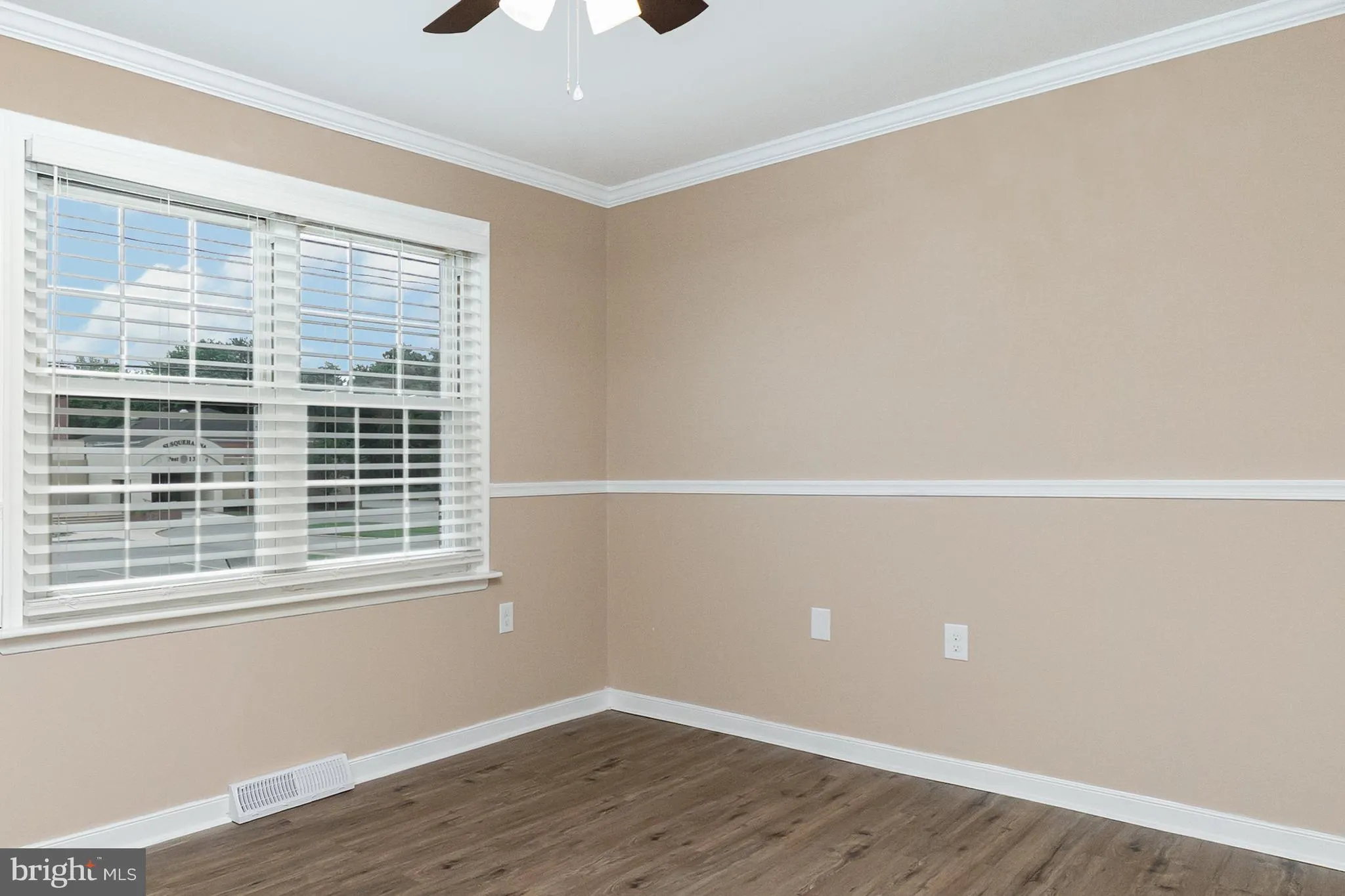 Perryville, Maryland 21903, United States, 4 Bedrooms Bedrooms, ,2 BathroomsBathrooms,Residential,Active,212951