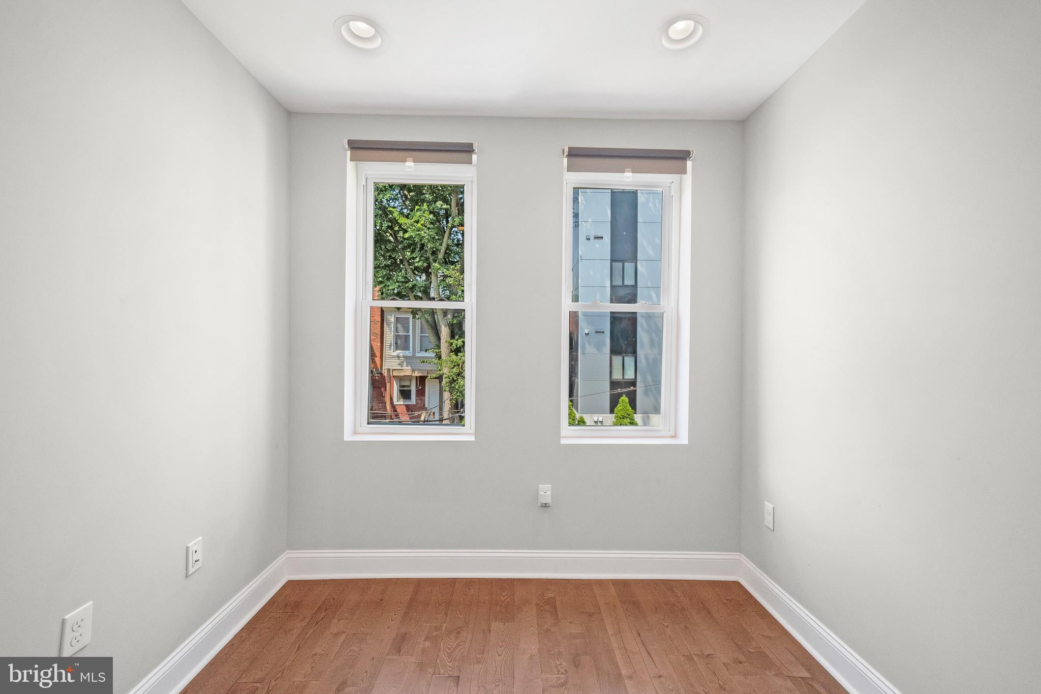 UNIVERSITY CITY - Residential