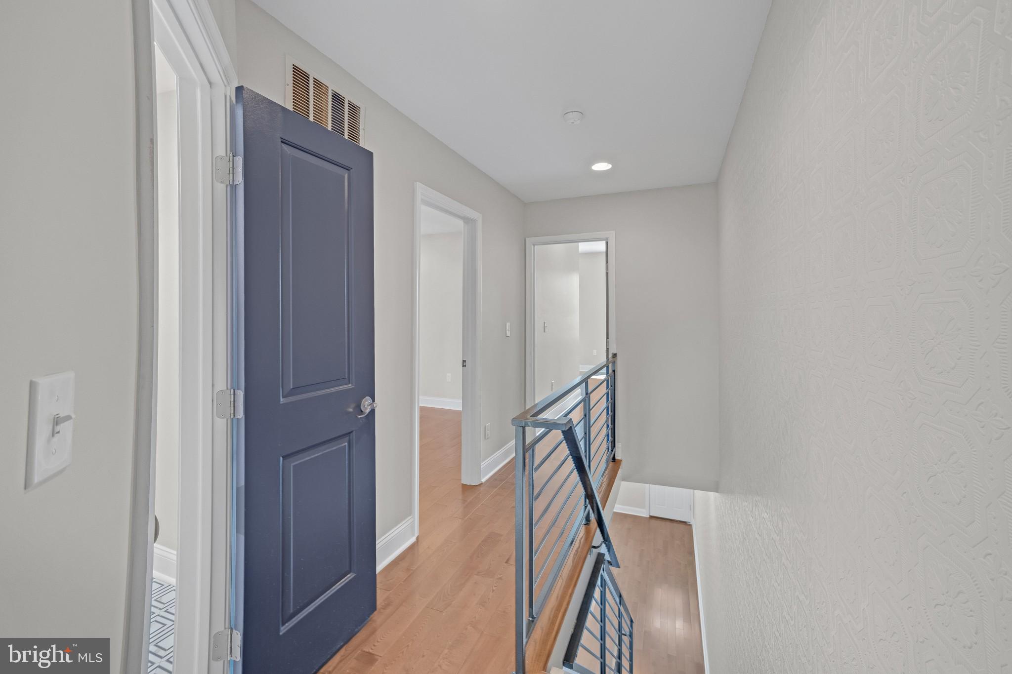 UNIVERSITY CITY - Residential