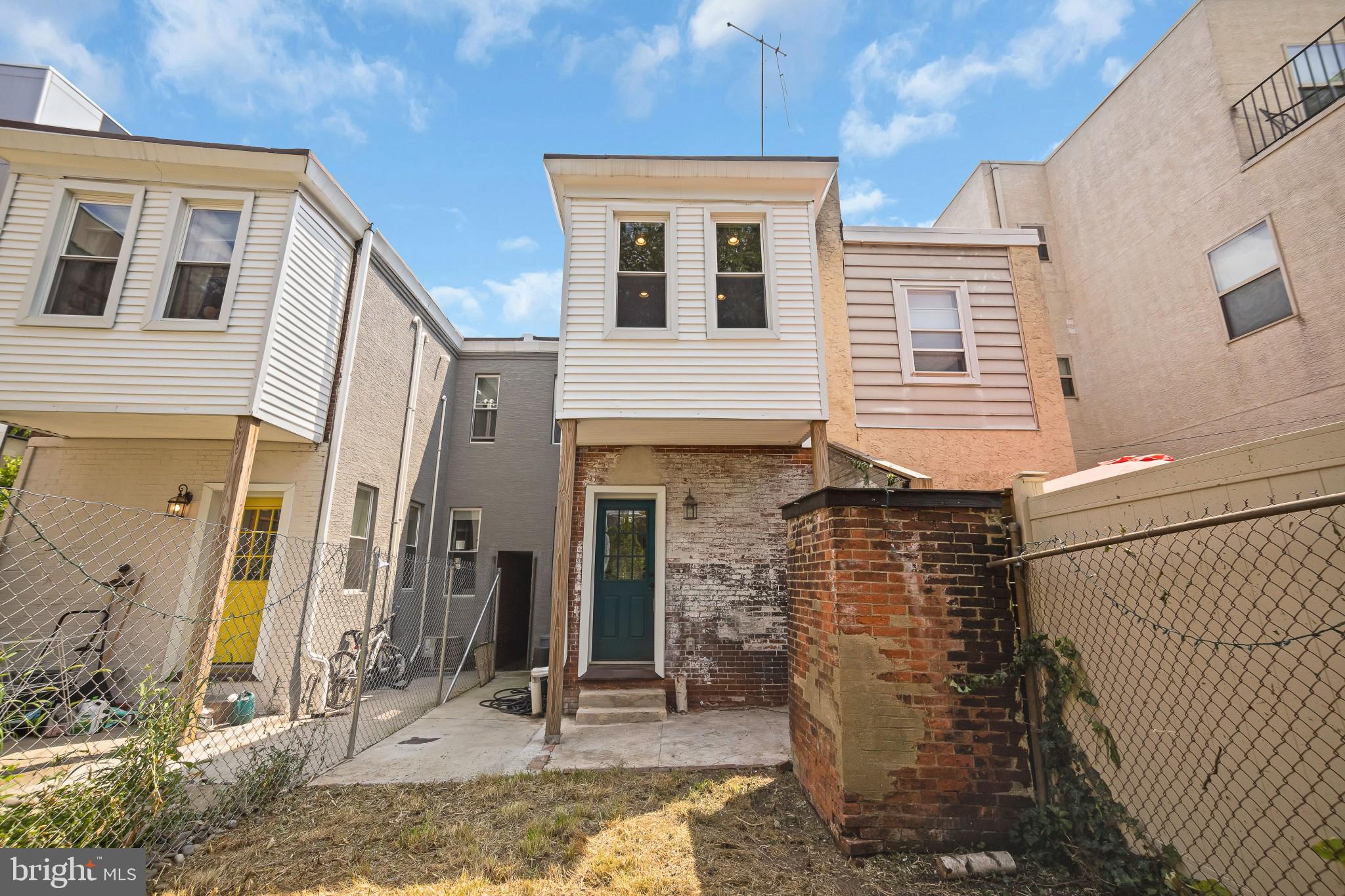 UNIVERSITY CITY - Residential