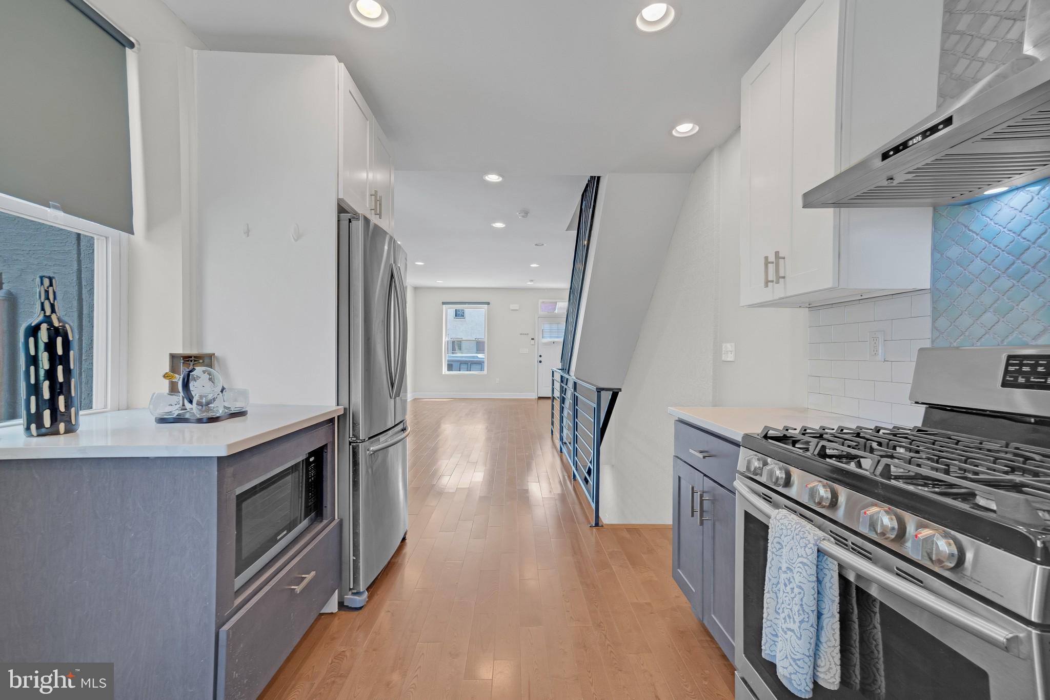 UNIVERSITY CITY - Residential