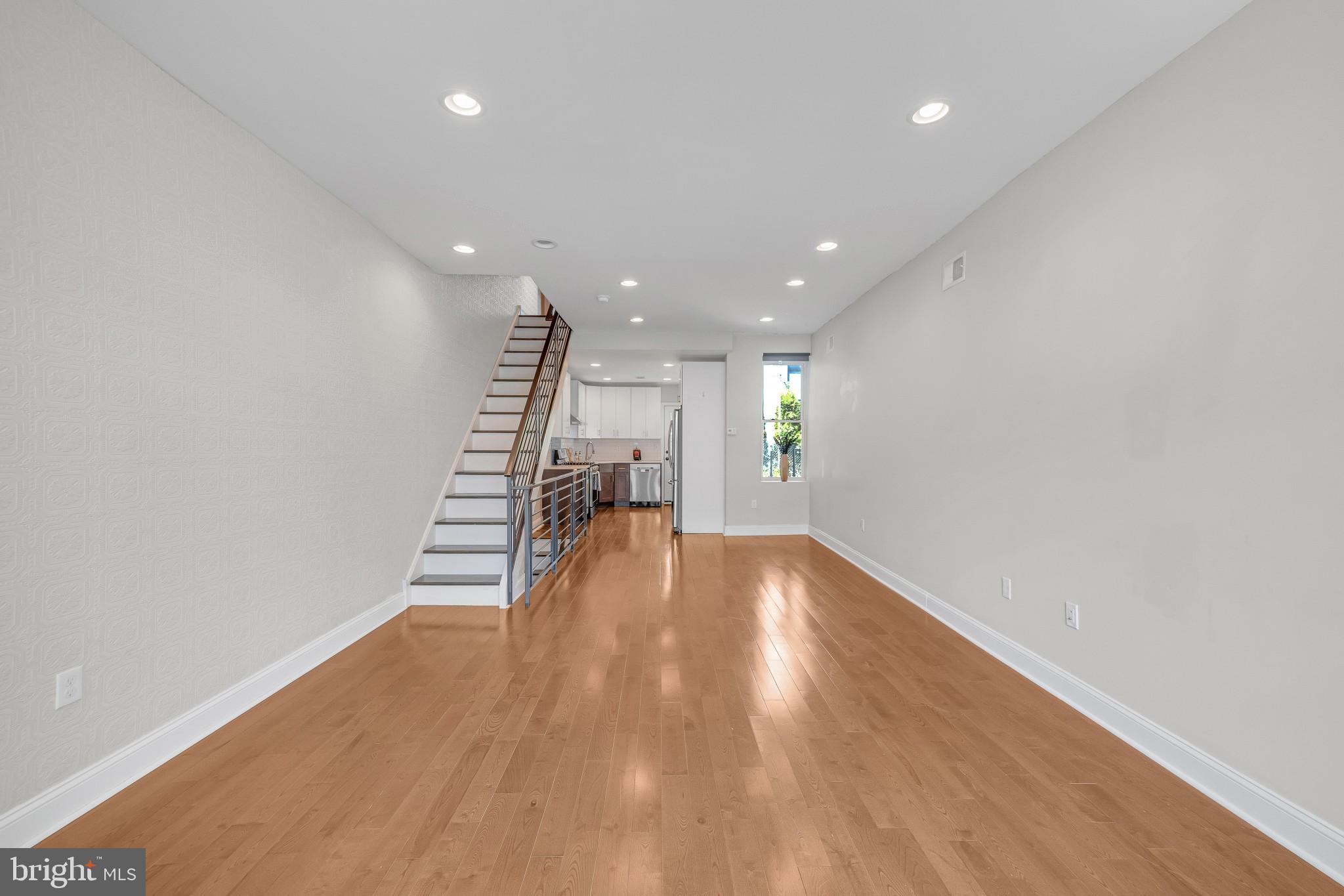 UNIVERSITY CITY - Residential