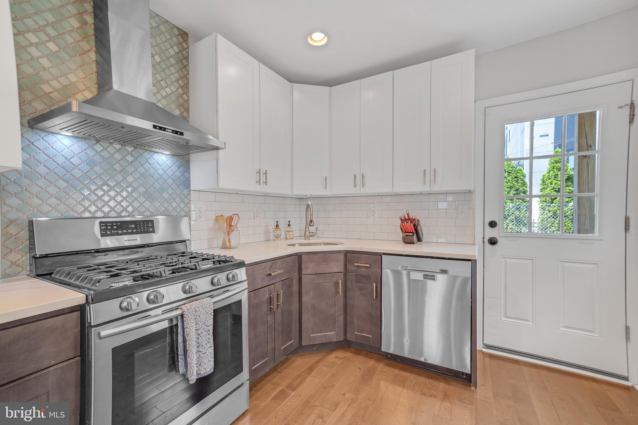 UNIVERSITY CITY - Residential