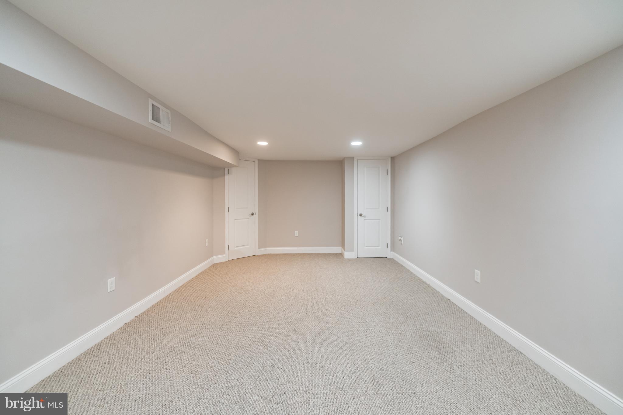 UNIVERSITY CITY - Residential