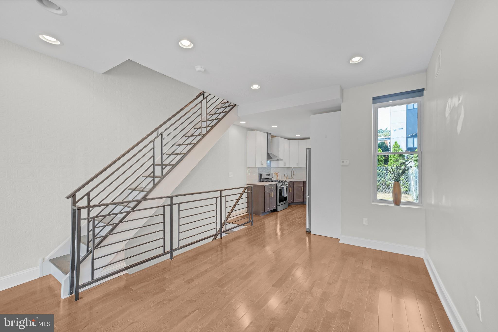 UNIVERSITY CITY - Residential