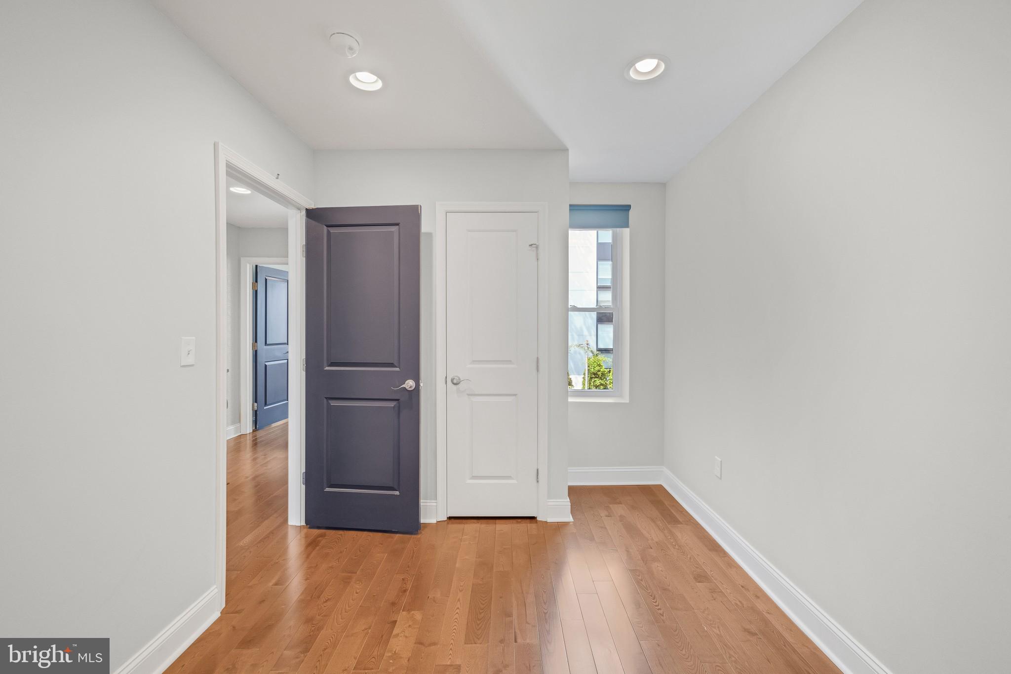 UNIVERSITY CITY - Residential