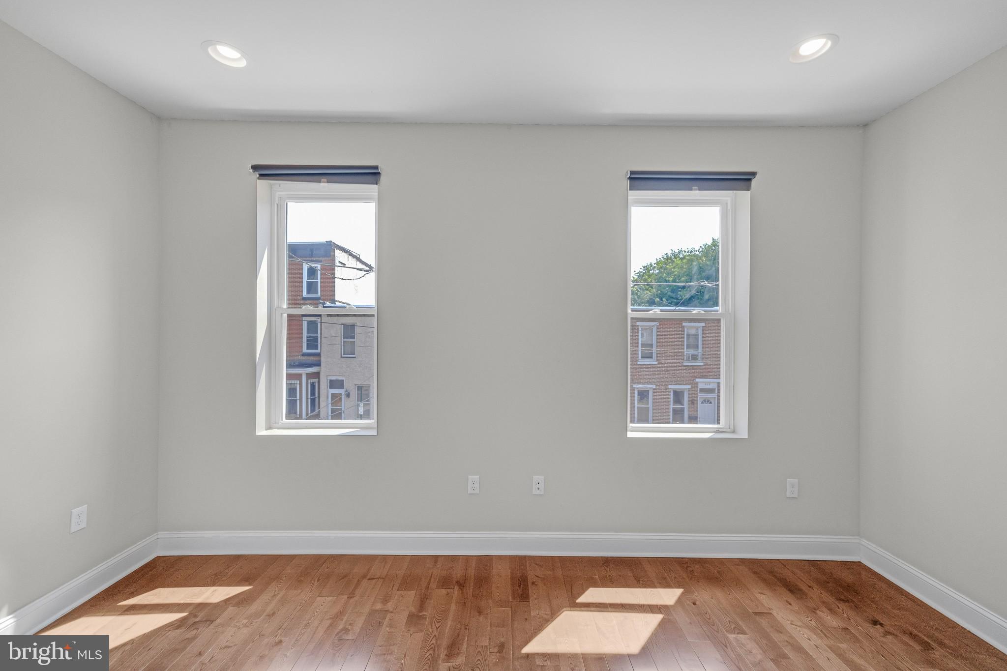 UNIVERSITY CITY - Residential